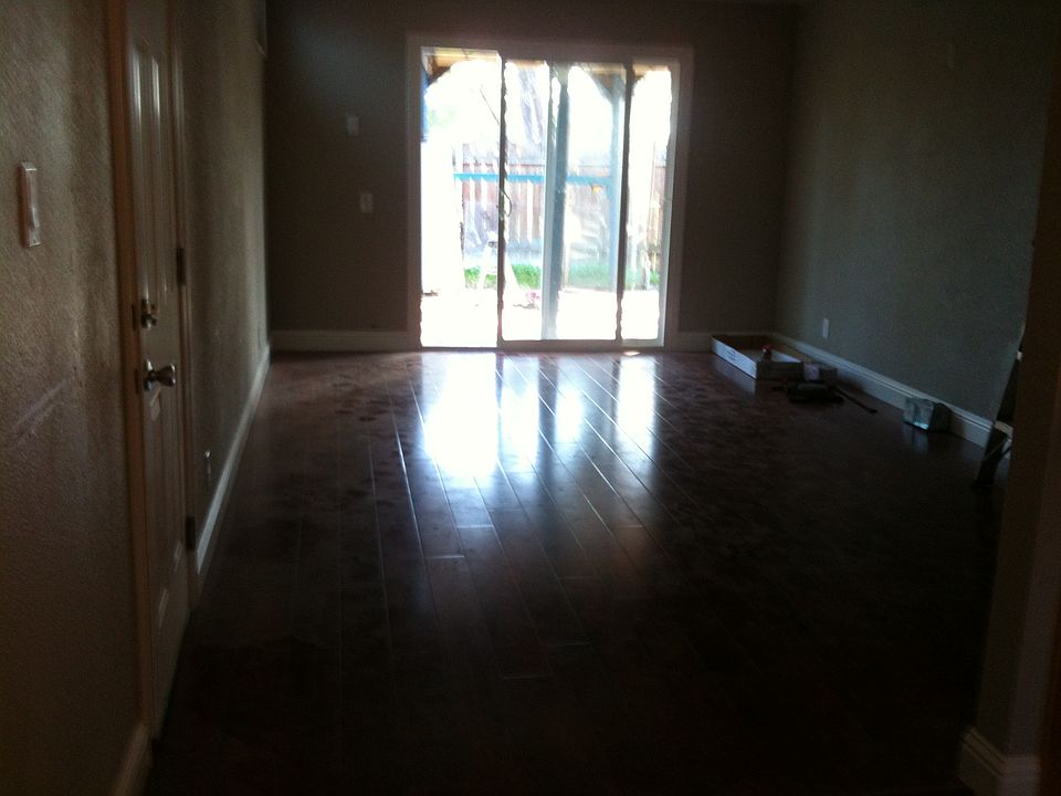 1st image of 132 Lindley Dr