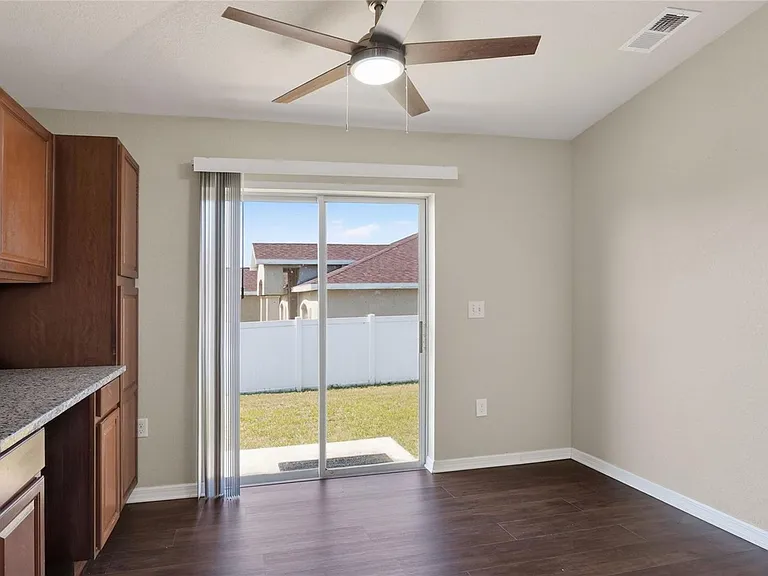 780 Overlook Grove Dr — Photo 6