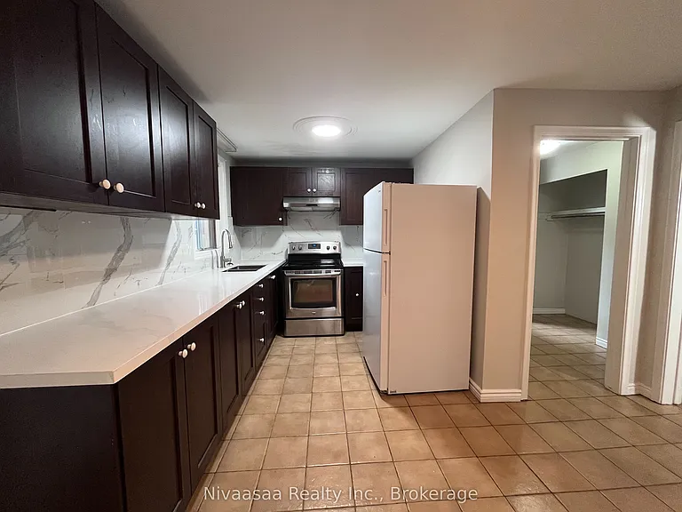 36 Pearl St — Photo 5