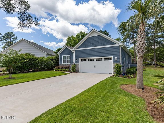 2nd image of 606 Riverwood Drive SE