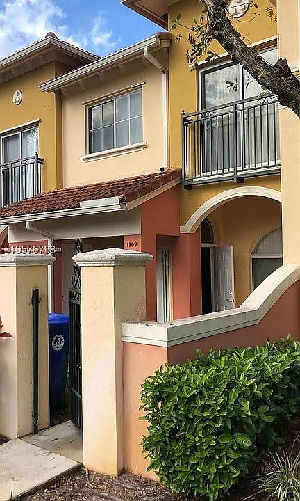 1st image of 1109 N Santa Catalina Cir