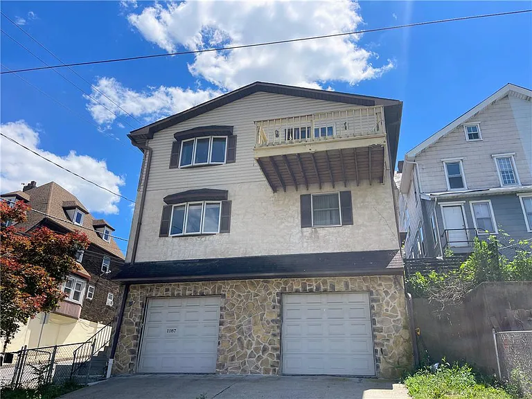 1187 E 4th St — Photo 13