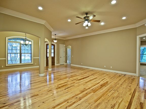 5th image of 1302 NE Fairwinds Dr