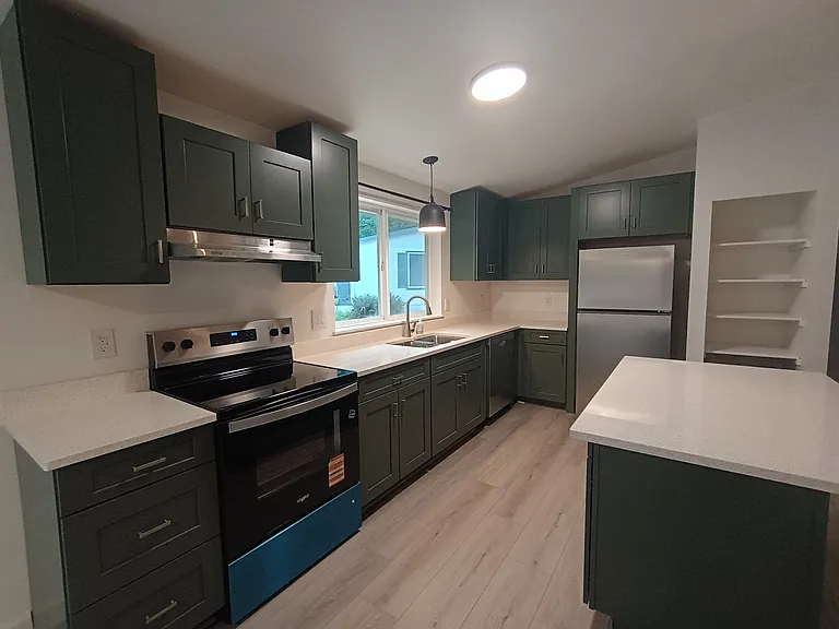 7376 Haynes Ln NE #7376 — Photo 6
