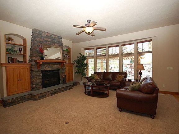 4th image of 1403 N River Vista St