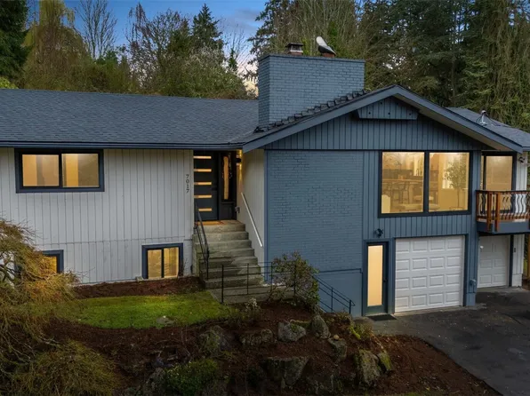 7017 NE 155th Place, Kenmore, WA 98028