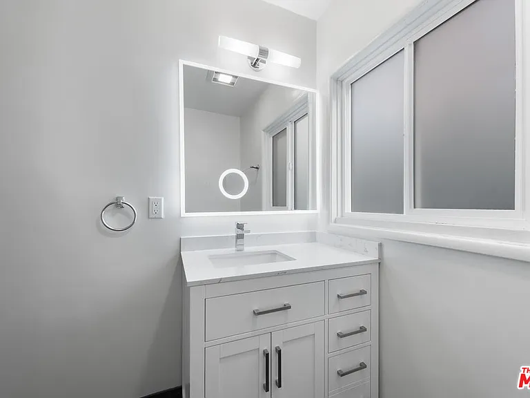 1208 N Crescent Heights Blvd #4 — Photo 16