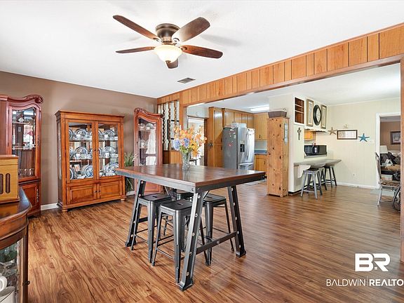 3rd image of 126 Autumnwood Dr N