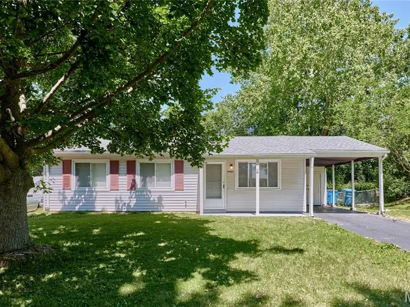 4907 Plum Tree Ln, Hazelwood, MO 63042