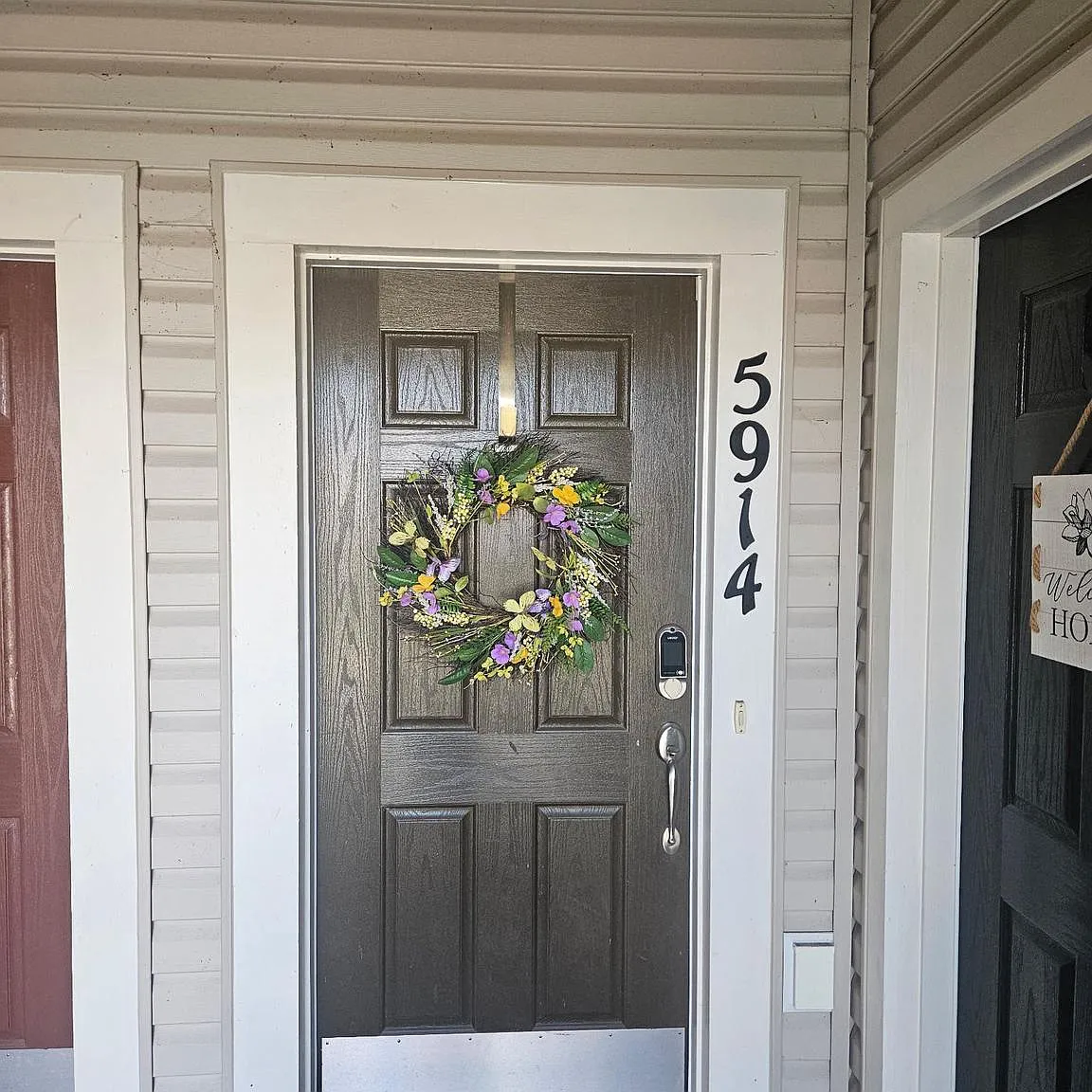 3 bed, 4.0 bath, $2,300 — Photo 1