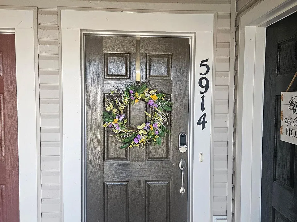 5914 Forum Sq