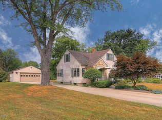 734 Lugers Rd, Holland, MI 49423