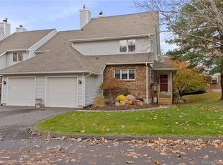 70 Steeplechase Dr UNIT 70, Newington, CT 06111