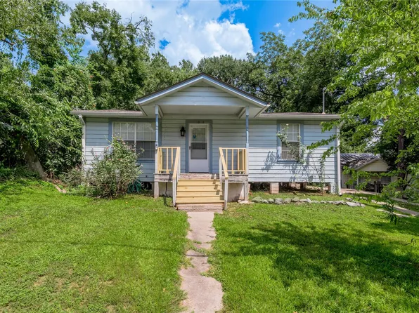 1015 Avenue J, Huntsville, TX 77320