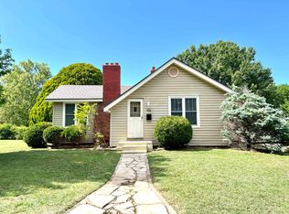 900 Circle Dr, Arkansas City, KS 67005