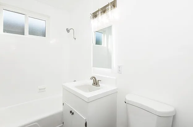2 bed, 1064 sqft, $6,995 — Photo 4