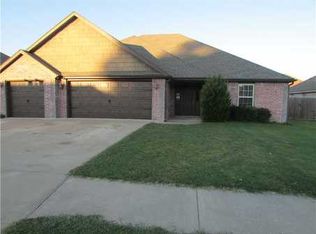 3001 N 18th St, Rogers, AR 72756