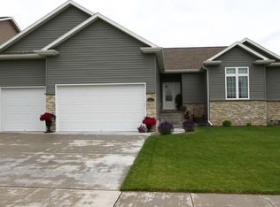 1300 N 96th St, Lincoln, NE 68505