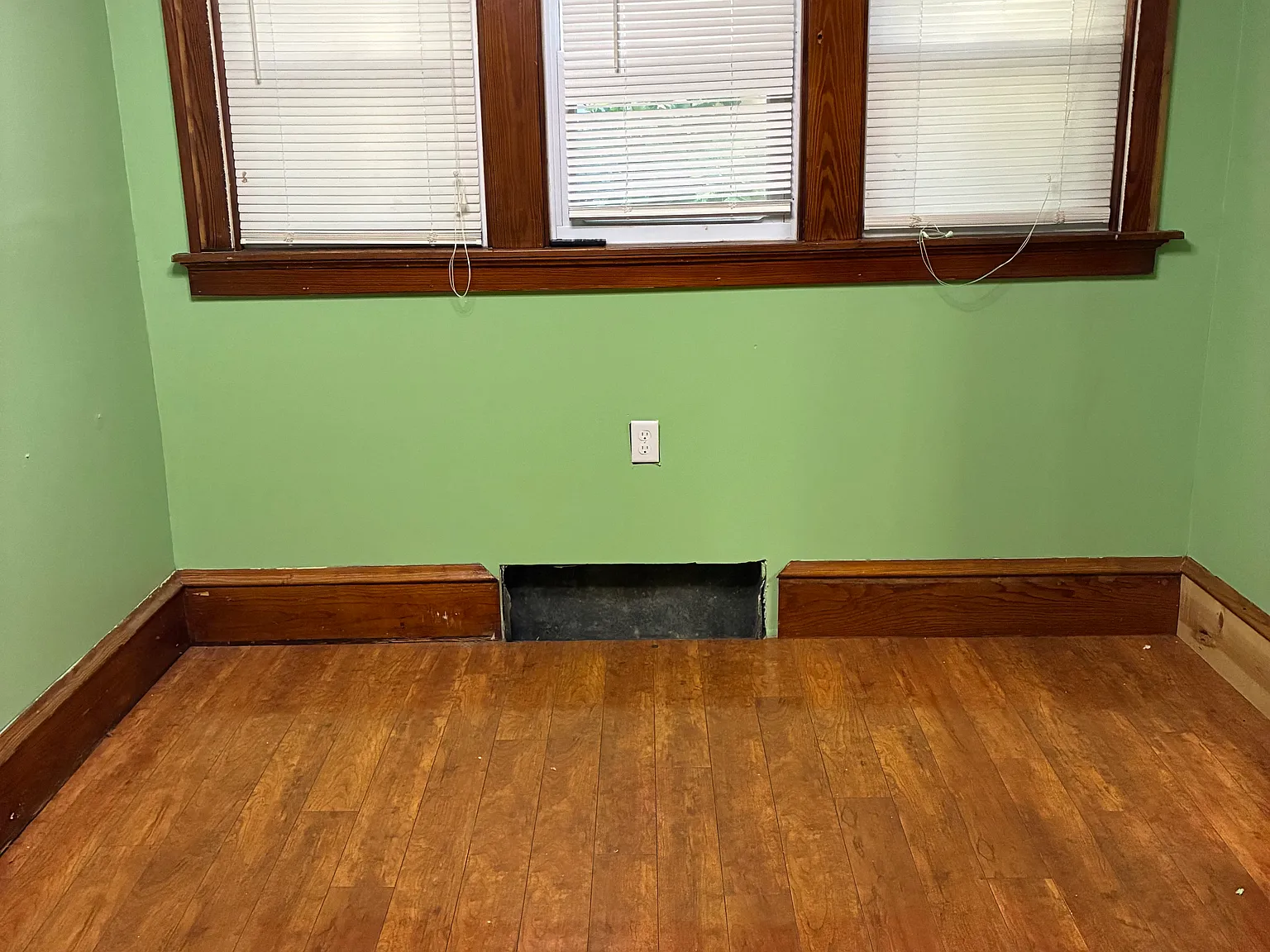3 bed, 1242 sqft, $1,300 — Photo 4