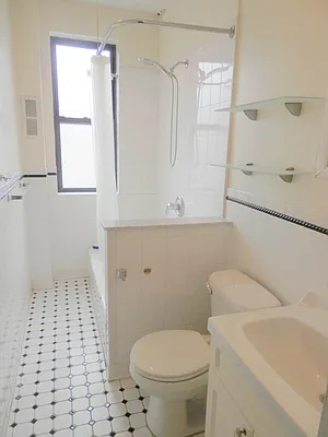 Rented by City Connections Realty | media 15