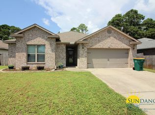 105 Green Dr, Mary Esther, FL 32569