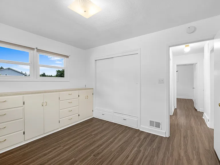 203 NW 19th Ave — Photo 12
