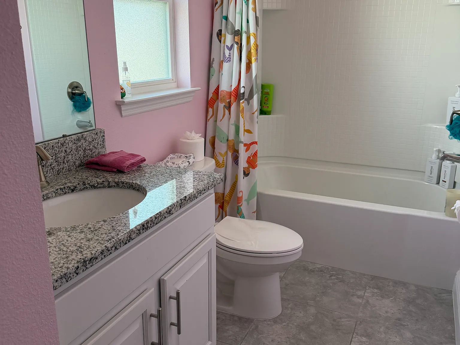 4 bed, 2217 sqft, $2,725 — Photo 2