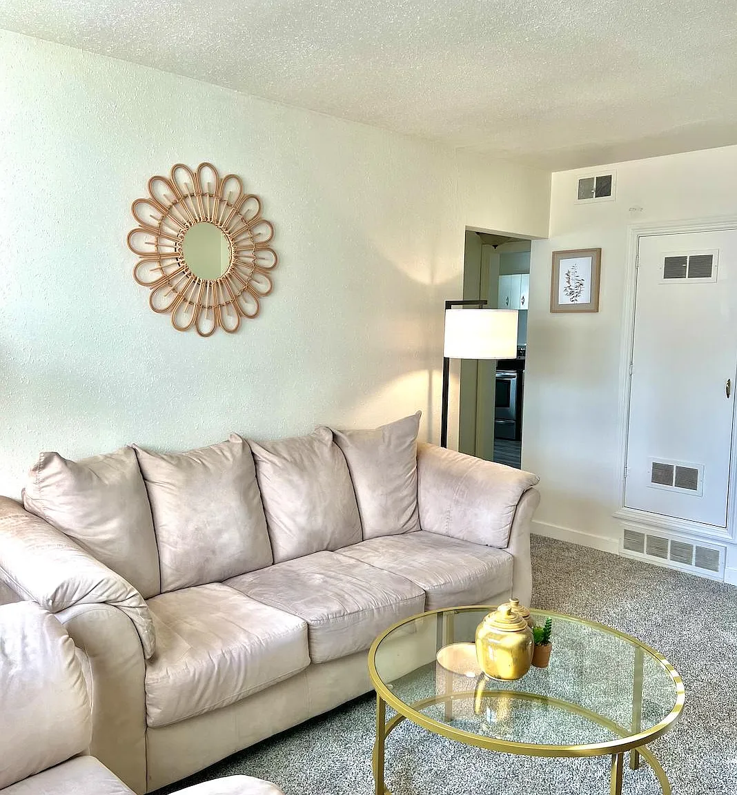 1 bed, 700 sqft, $1,875 — Photo 4