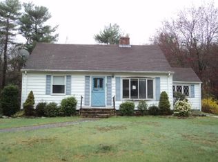 13 Mason Rd, Dudley, MA 01571