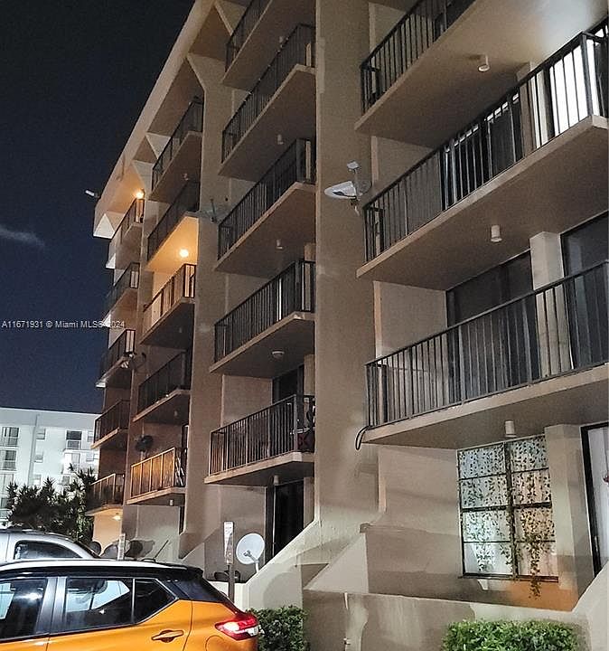 1st image of 16751 NE 9th Ave APT 308