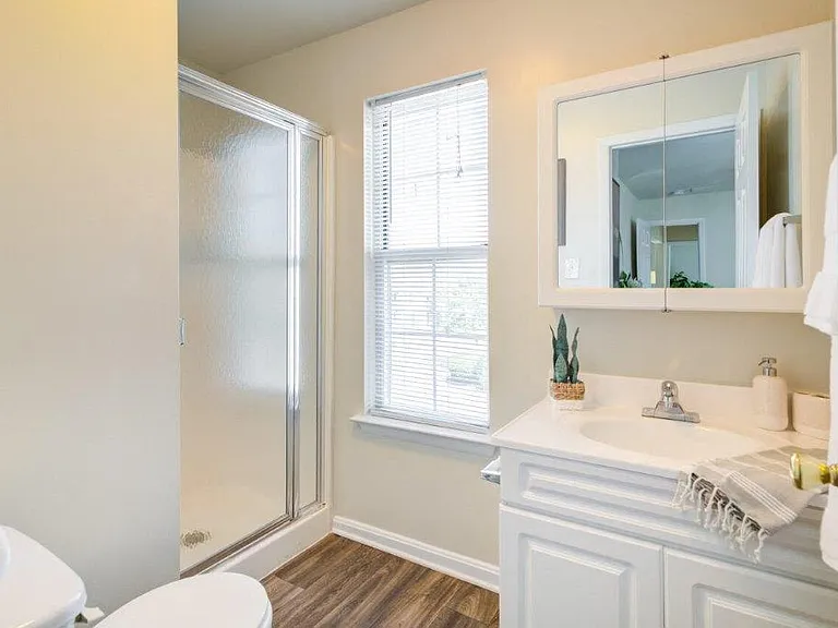 Fox Run Apartments and Townhomes — Photo 15