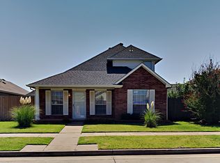 1400 SW 23rd St, Moore, OK 73170