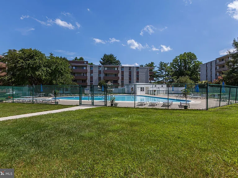 7501 Democracy Blvd #B112 — Photo 8