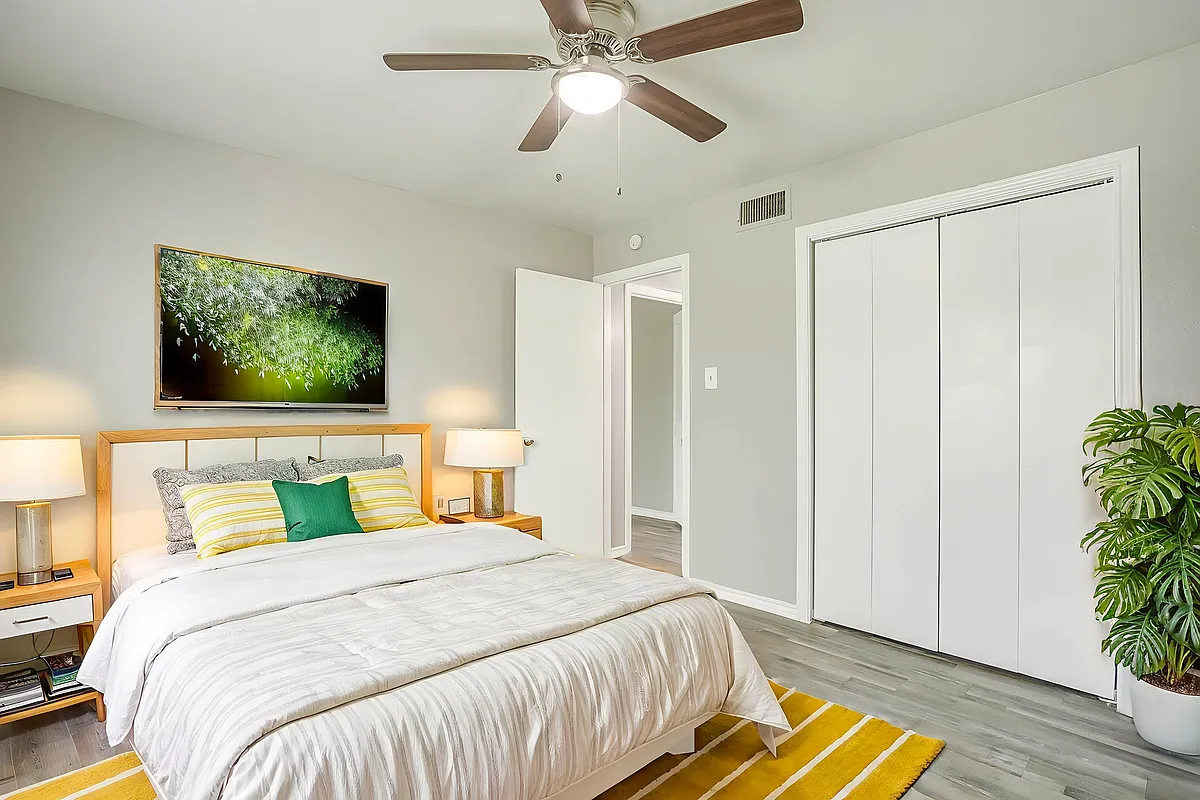 Building Photo - Foxfire Apartments