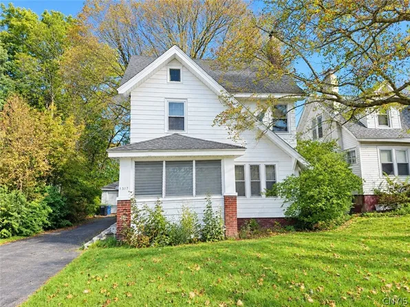 1317 Northcliffe Rd, Syracuse, NY 13206