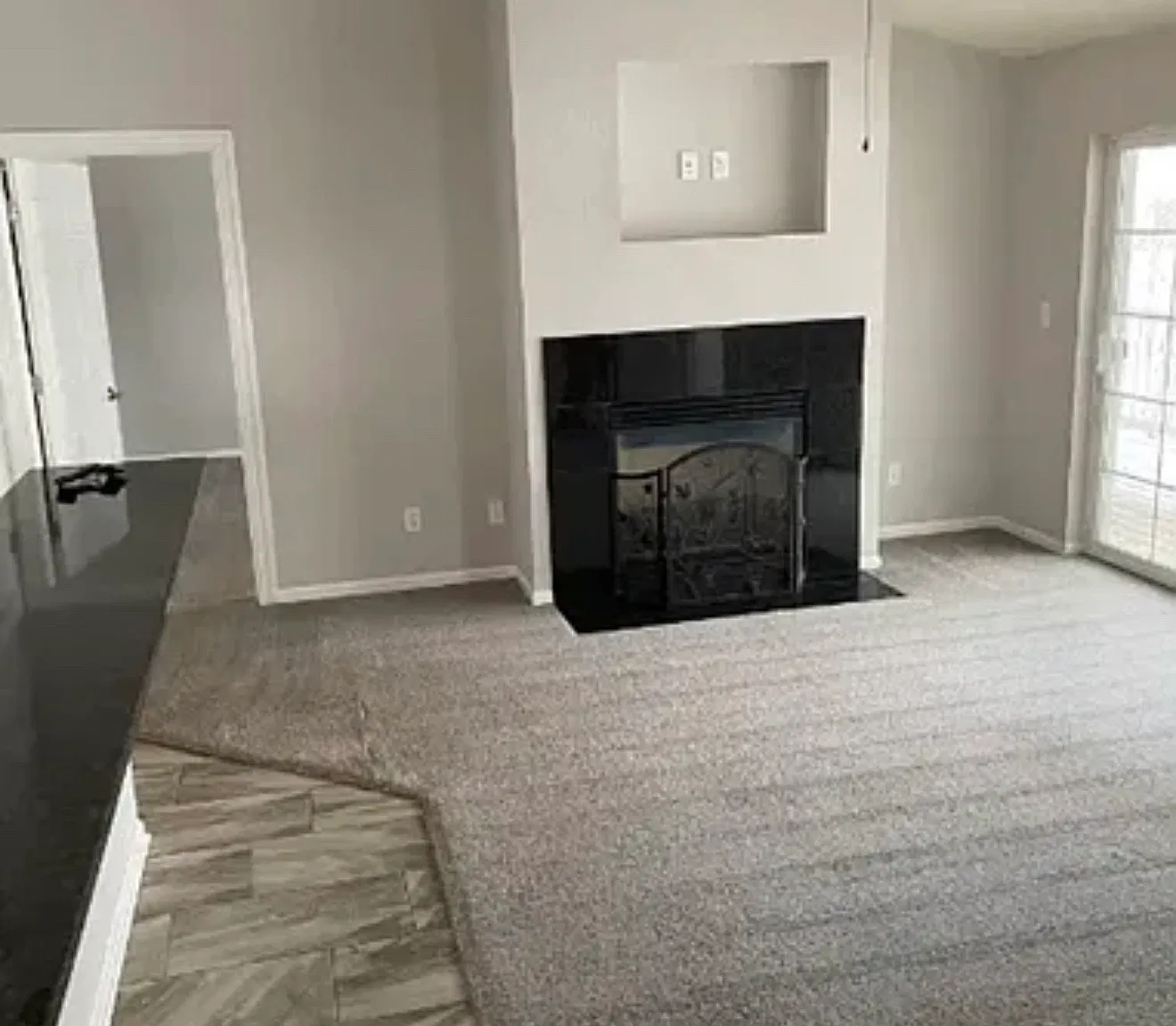 4 bed, 2000 sqft, $2,395 — Photo 2