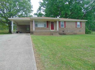 5 Hickory Hollow Dr, Jackson, TN 38305