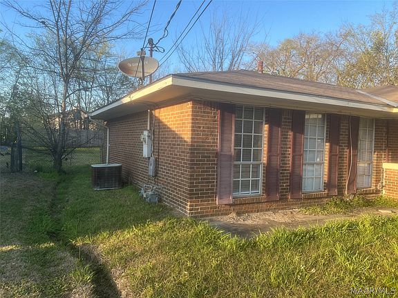 3rd image of 4029 Brighton Rd