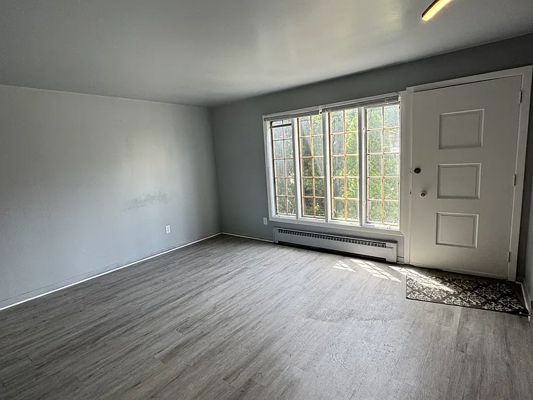 3738 Woodford Ave NW #3738 — Photo 4