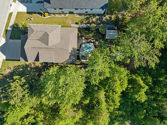 4th image of 352 Summerhouse Drive