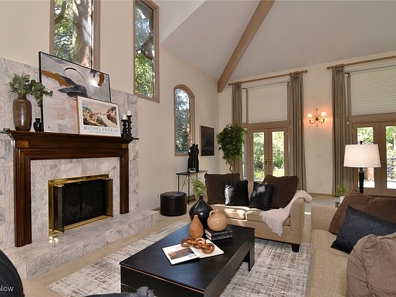 5th image of 25450 Fairmount Blvd APT 1