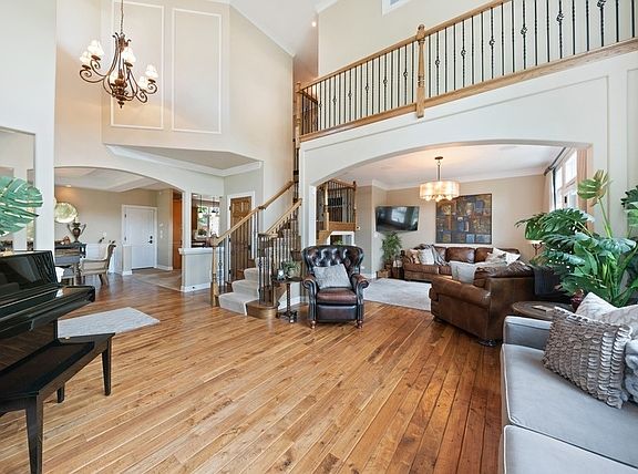 5th image of 1548 S Kembley Ave #1548