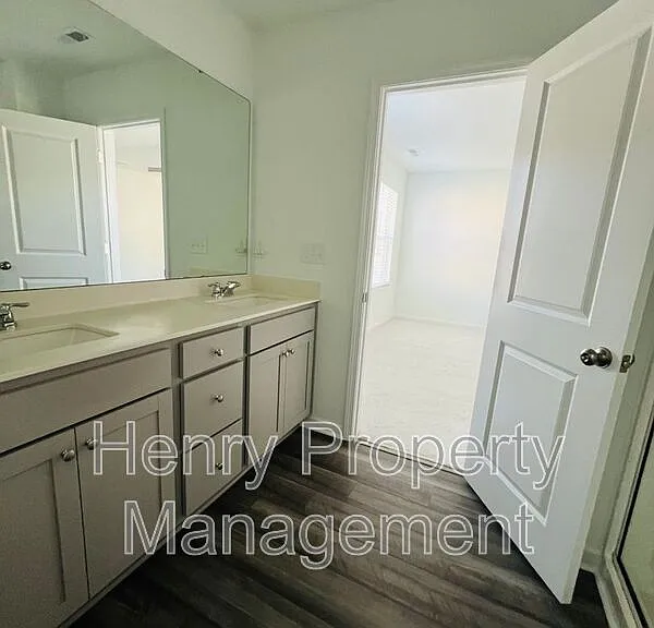 387 Thompson Overlook Way — Photo 14