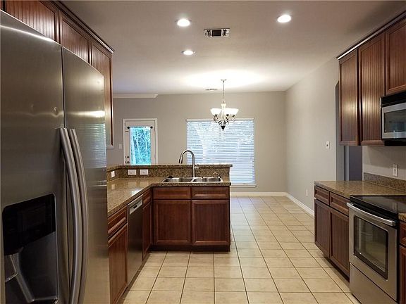 2nd image of 328 Plantation Dr E