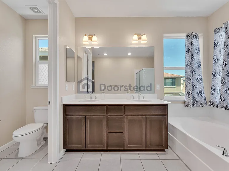 4672 Contralto Dr — Photo 35