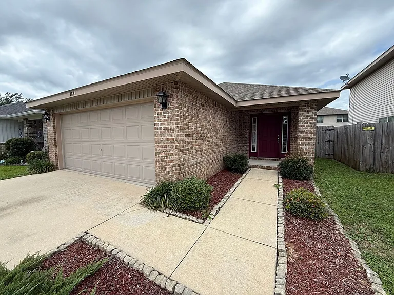 3881 Weatherstone Cir — Photo 2