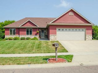 5091 Manor Brook Dr NW, Rochester, MN 55901