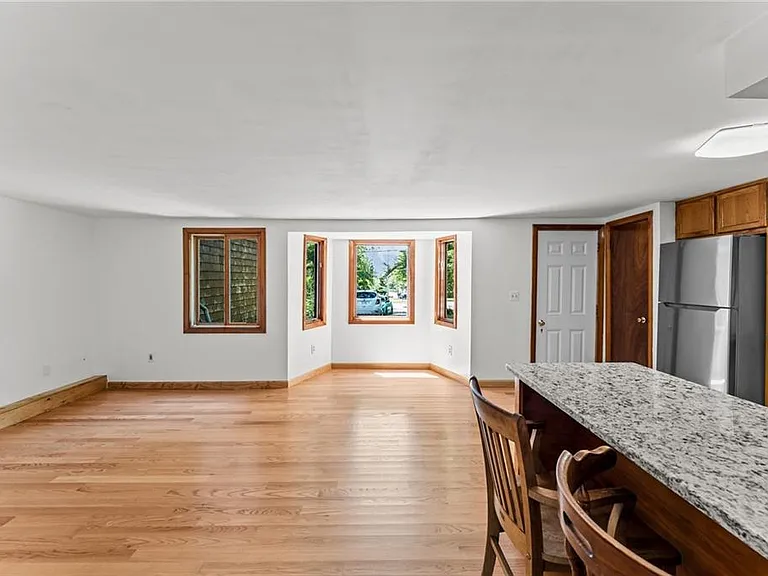150 Wolcott Ave #A — Photo 8