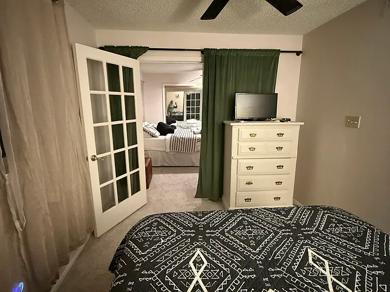 6825 Vivian Dr NE — Photo 41