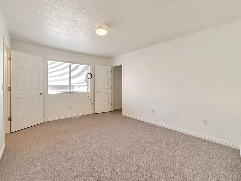 166 N 600 W — Photo 14